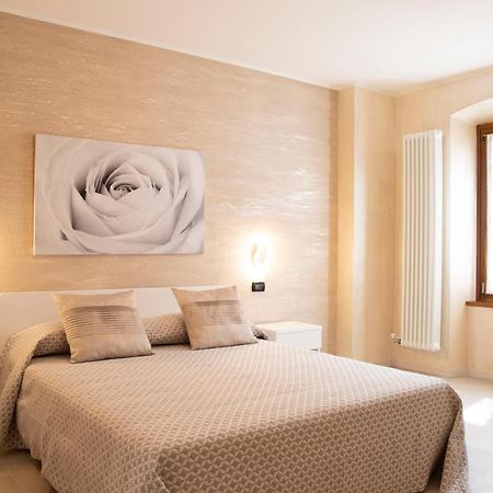 Flower Apartments Bardolino Exterior foto